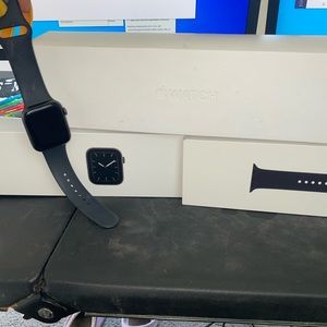 Apple Watch series 5 44mm